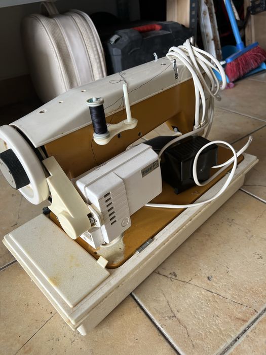 Maquina de costura