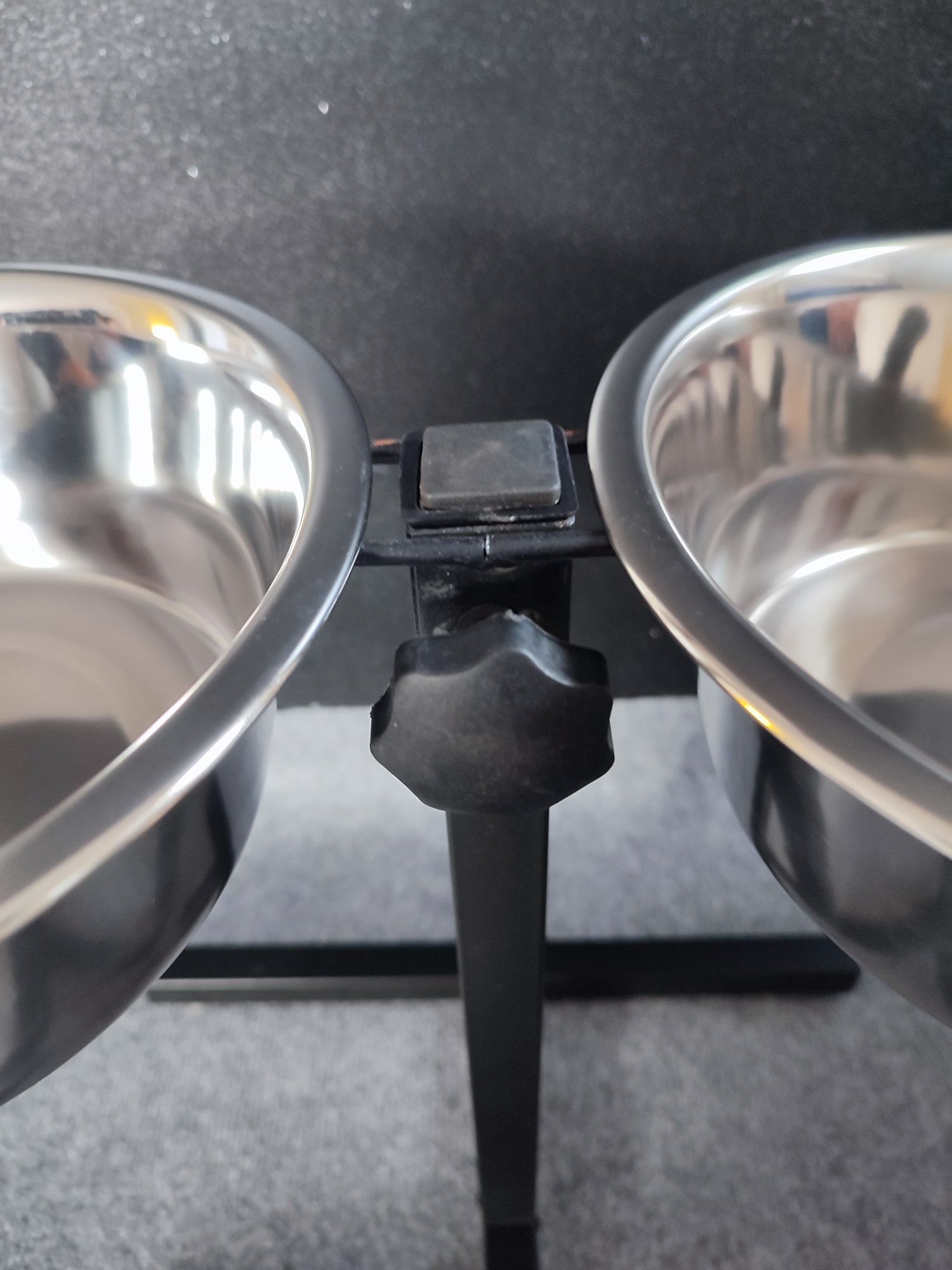 Miska 2 miski metalowe dla psa na stojaku kerbl 2x2800ml