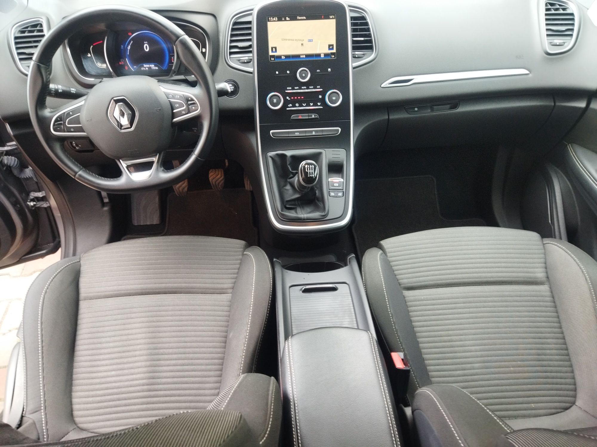 Renault Grand -Scenic 2018 1.6 Diesel  7 - Meст