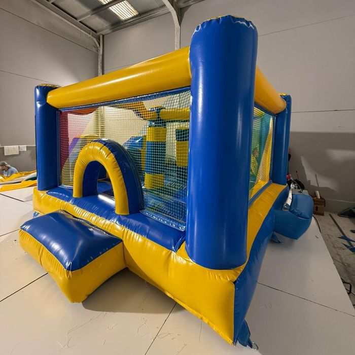 Insuflável - Zona Radical - Aluguer para festas infantis