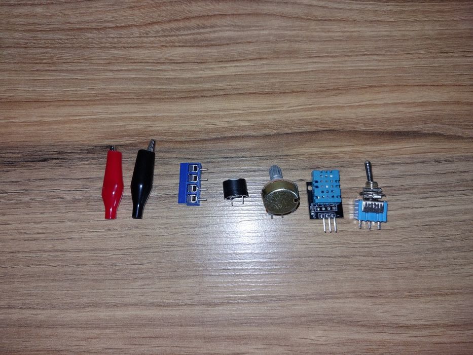 Elementy elektroniczne – Arduino Uno, czujniki, akcesoria