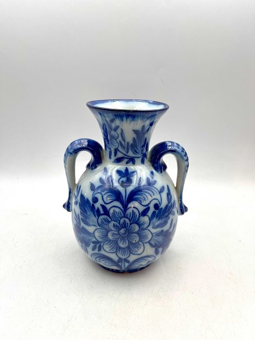 Caixa em cerâmica de Alcobaça