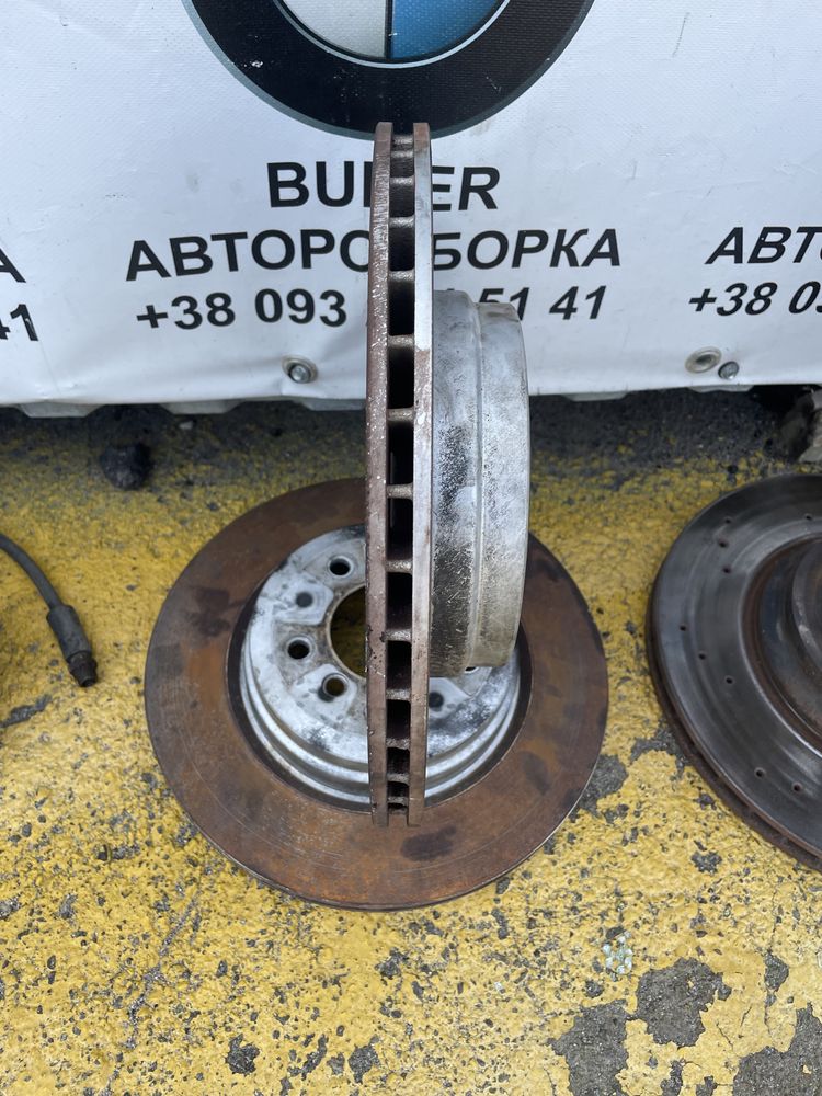 Бмв е90  супорт тормоза 330d