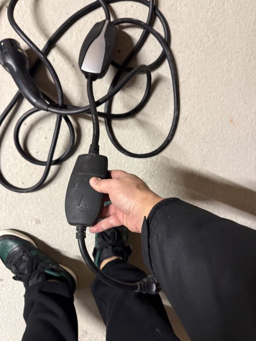 Tesla зарядка original Європа