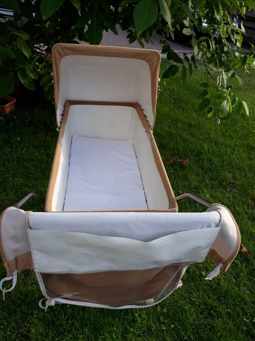 Wózek retro beżowy