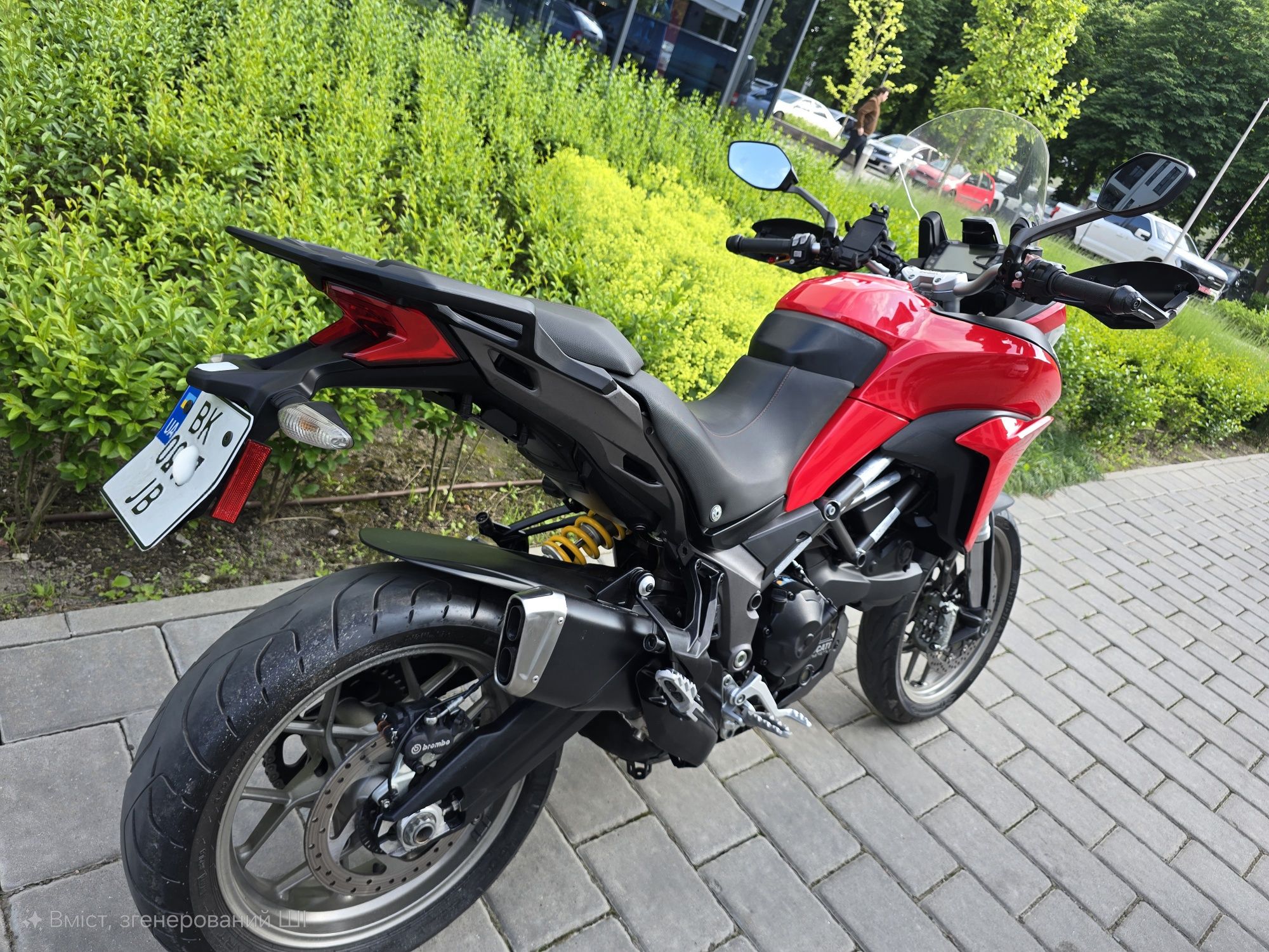 Мотоцкл Ducati multistrada 950