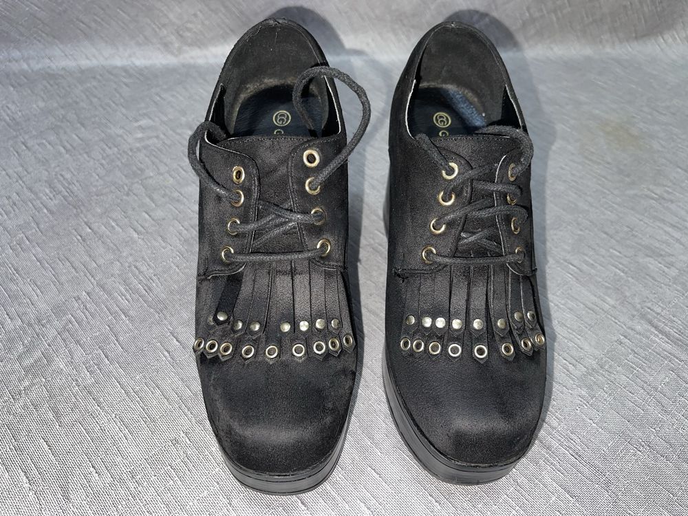 Sapatos de senhora - semi-novos