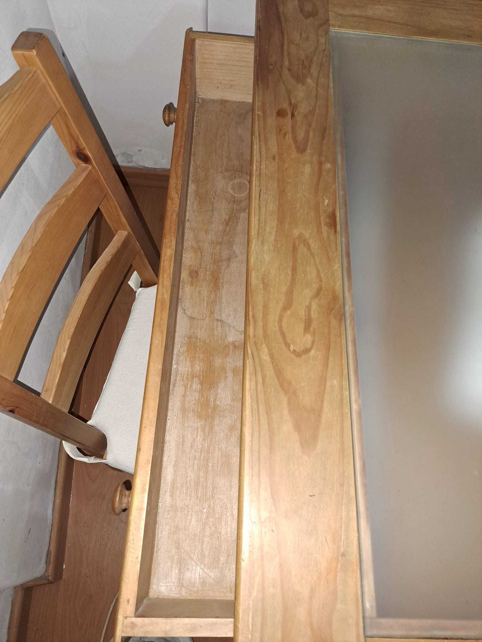 BAIXA DE PREÇO!!MESA DE SALA MADEIRA COM VIDRO QUADRADA 40€ NEGOCIAVEL
