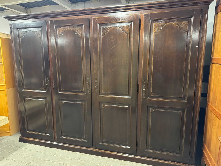 Szafa czterodrzwiowa w stylu rustykalnym szafa drewniana dąb