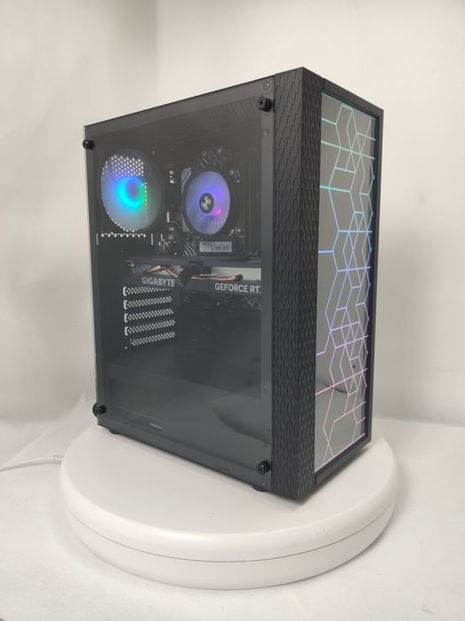 Komputer Gamingowy i7-13700, RTX 5070, 32 GB,SSD,Win 11,USDT