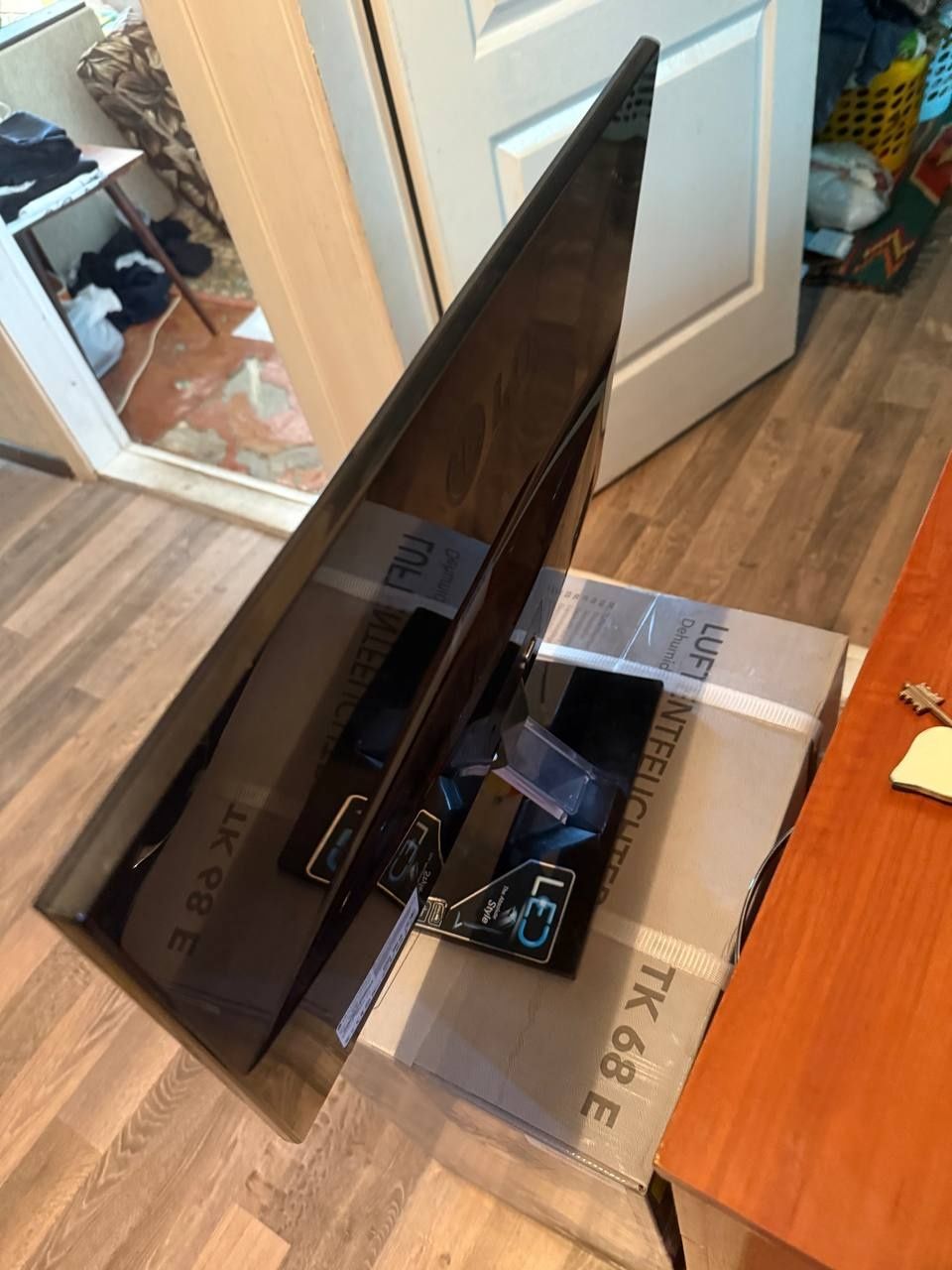 Монітор LG flatron e2360s-pn