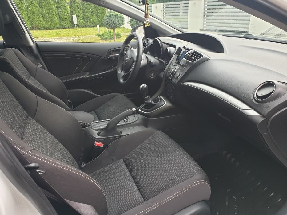 Honda Civic IX 2015 1.3 benzyna