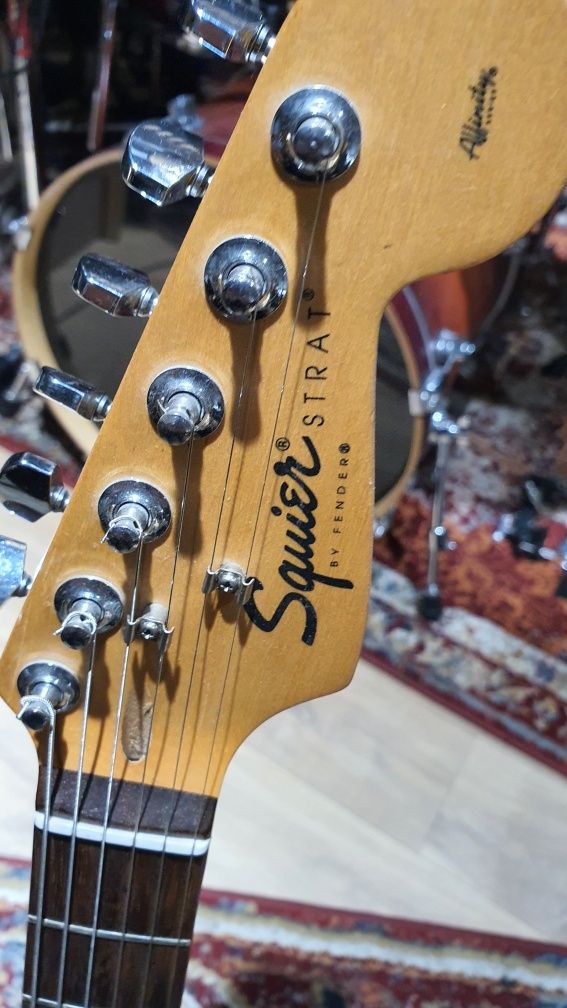 Fender Stratocaster Squier Affinity 1998 !
