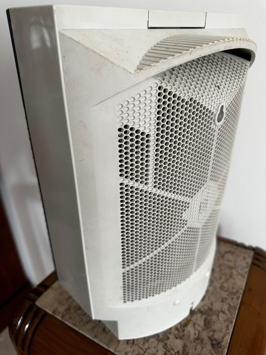 Pequeno aquecedor e ar condicionado,