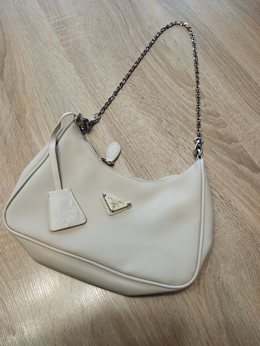 Torebka Prada re-edition 2005 na ramię