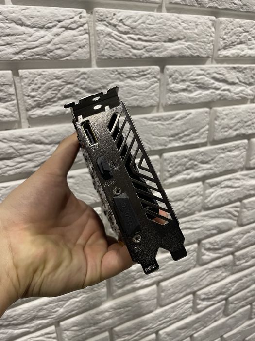 RTX 1050ti Gigabyte 4gb