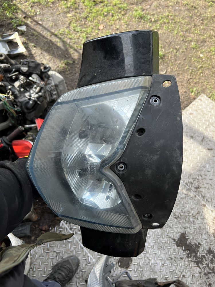 Kymco people 125 lampa przod owiewka