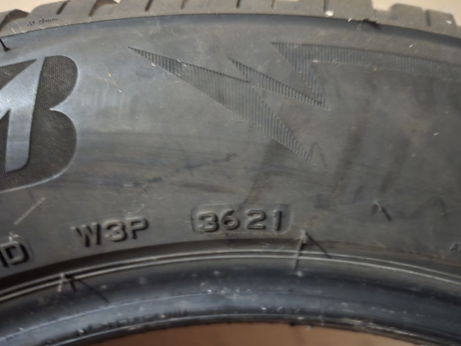 Шини зимові бріджстоун 225/60/18