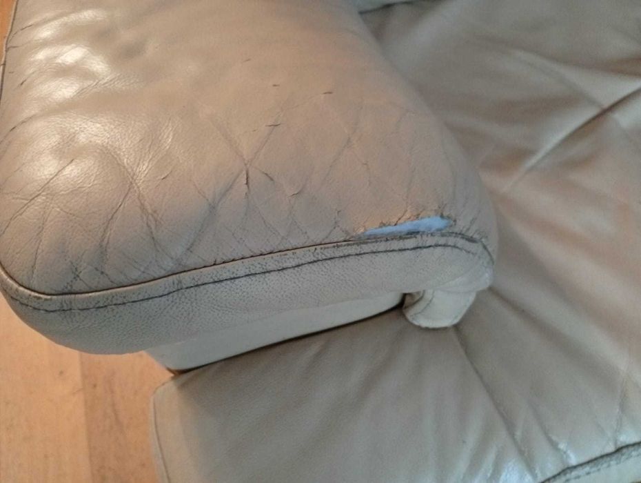 Sofás em pele (usados)