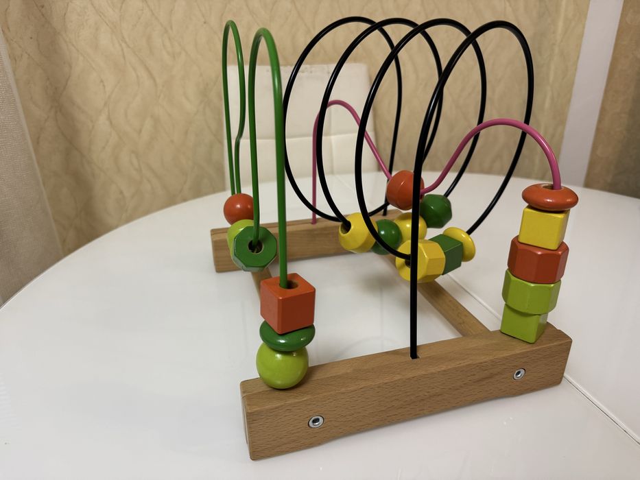 Дитяча бізі-лабіринт