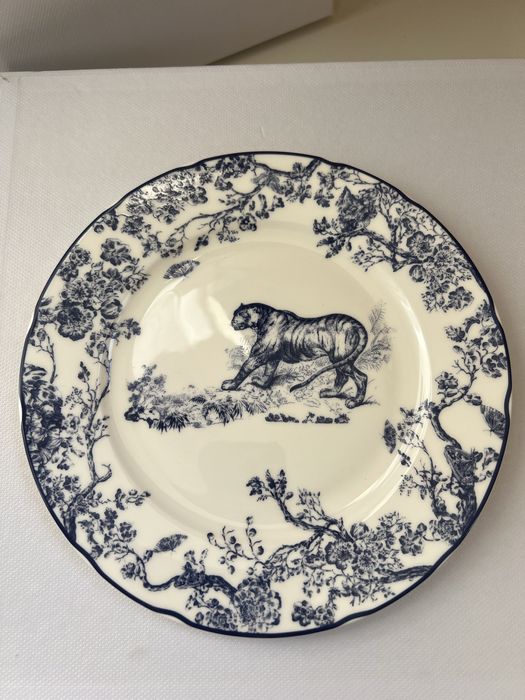 Набір тарілок dior