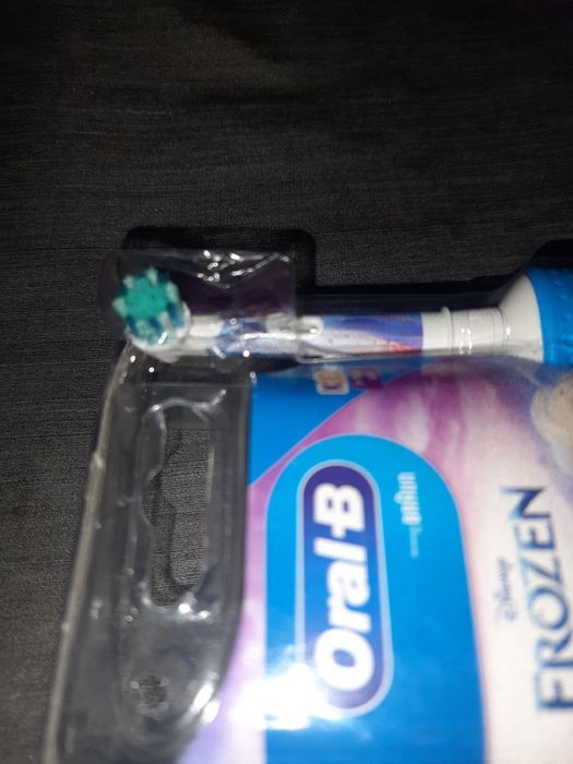 Braun Oral-B Frozen новая зубная щётка