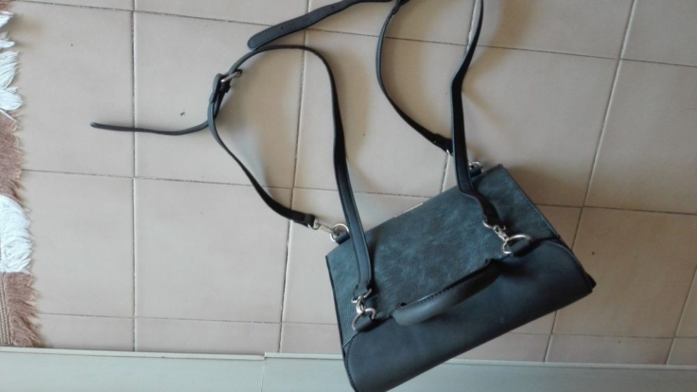 Mala carteira mochila cinzenta marca Vilanova