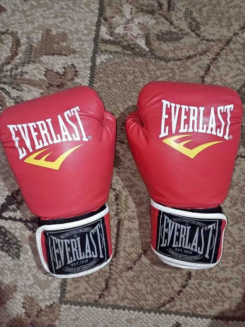 боксерські рукавички everlast для рингу