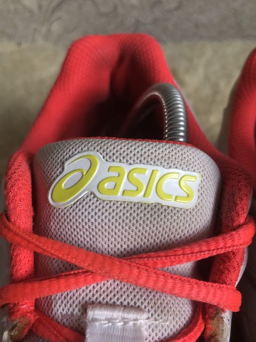 Як нові, Asics Gel Beyond для волейболу тенісу 41,5 41 40,5 40 26 25,5