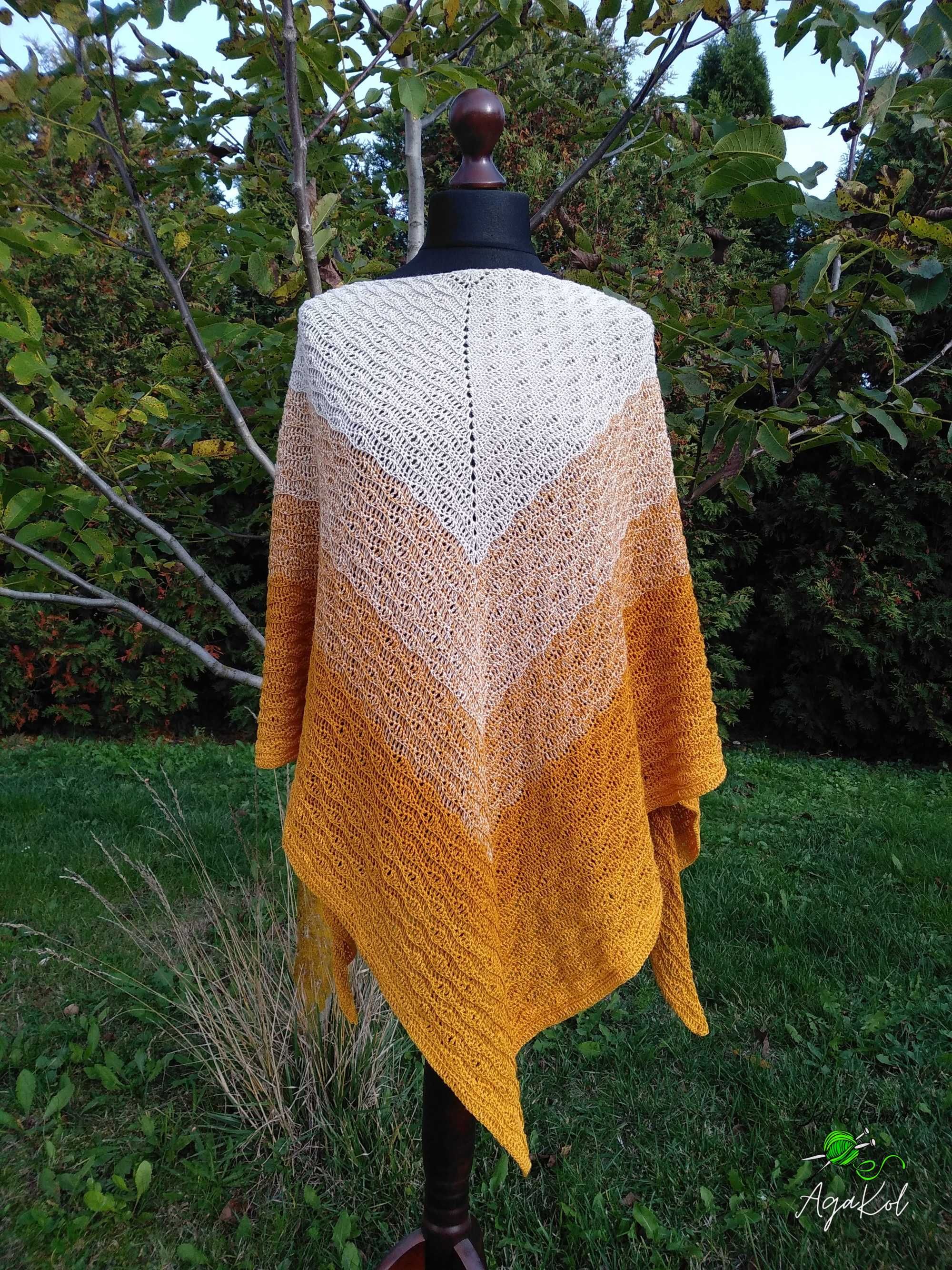 Handmade ręcznie robiona chusta na szydełku