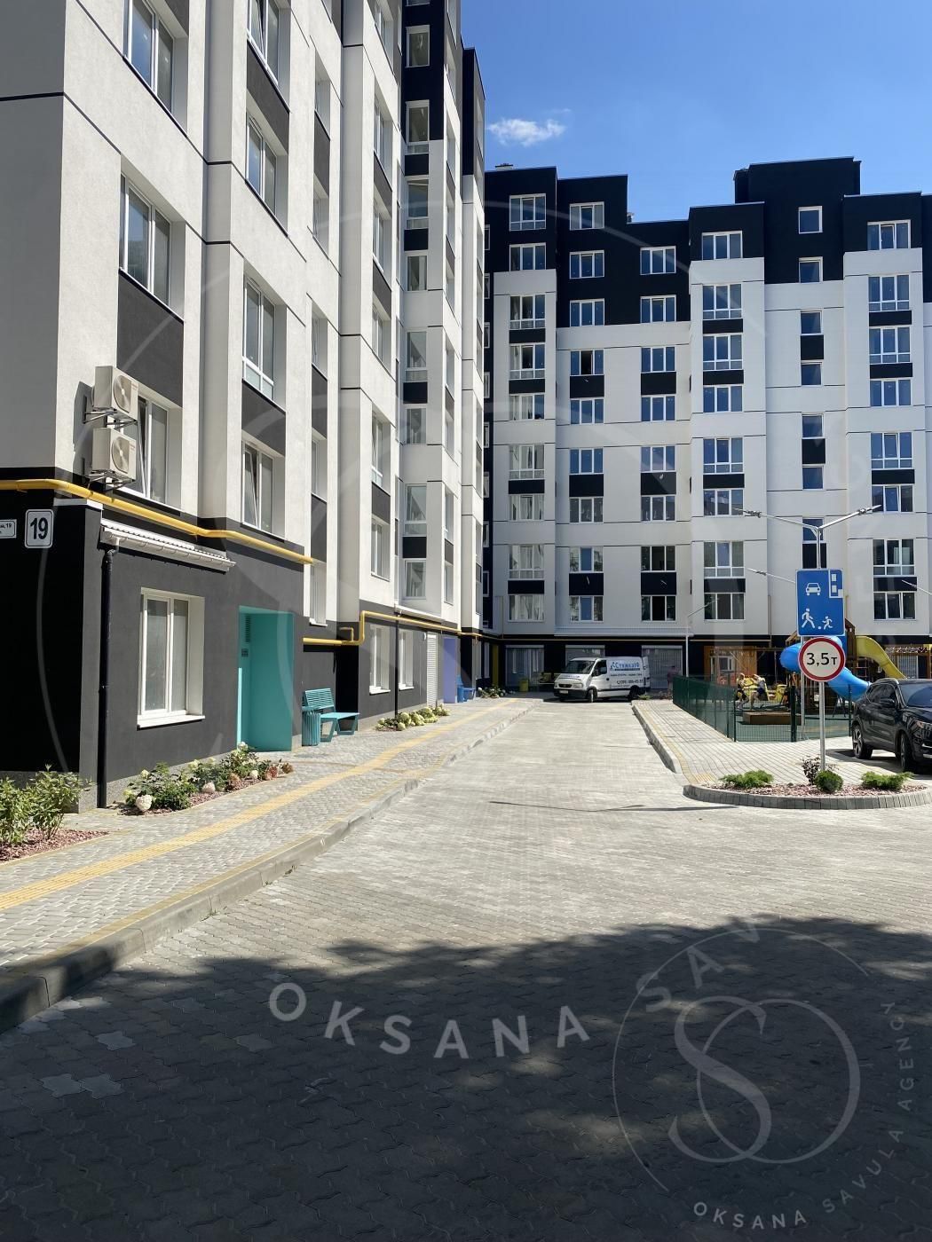 Продаж 2 кімнатна квартира Сихівський р-н  право власності