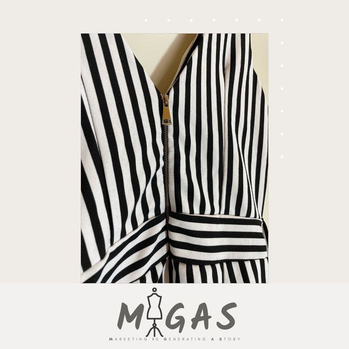 Macacão Riscas Preto