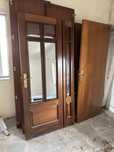 Portas de casa em madeira