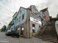 Casa Histórica à Venda no Centro de Seia - Zona do Castelo