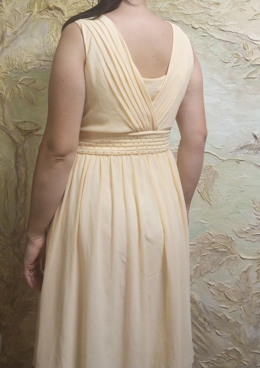 Святкова світла сукня, платье на 48-50 р
Kaliko