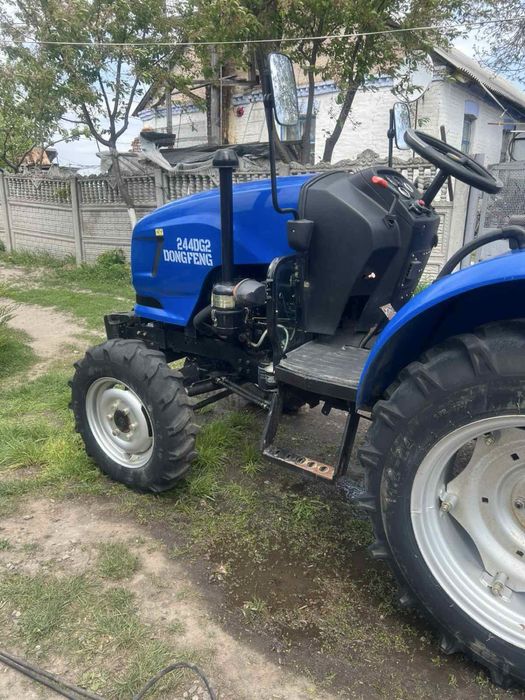Продак міні-трактор DONGFENG 244DG2 .