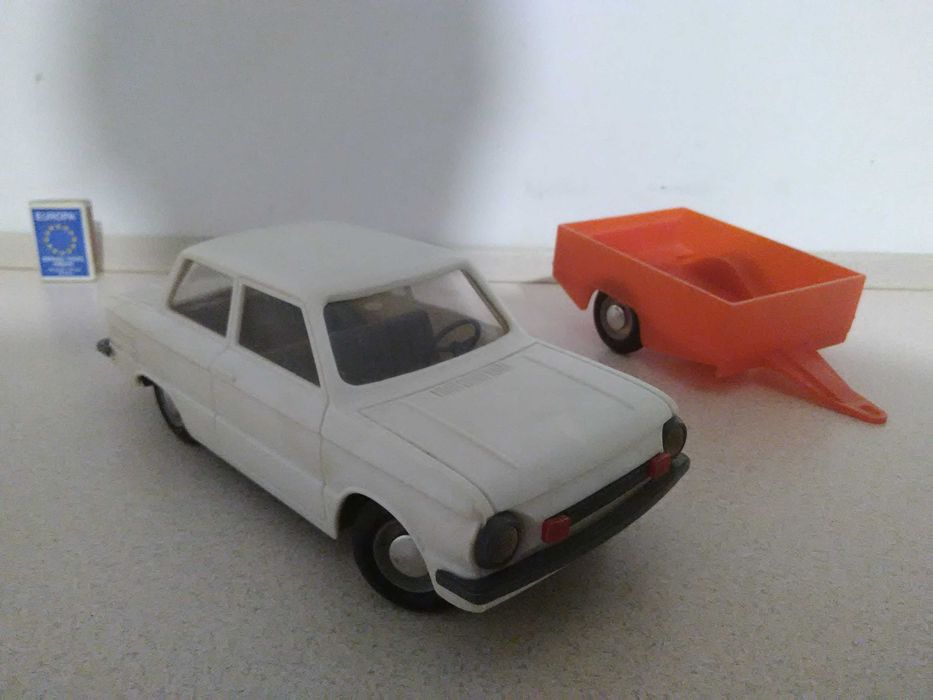 stara zabawka PRL ZAZ ZAPOROŻEC + przyczepa 1:18 ZSRR USRR zabytek czz