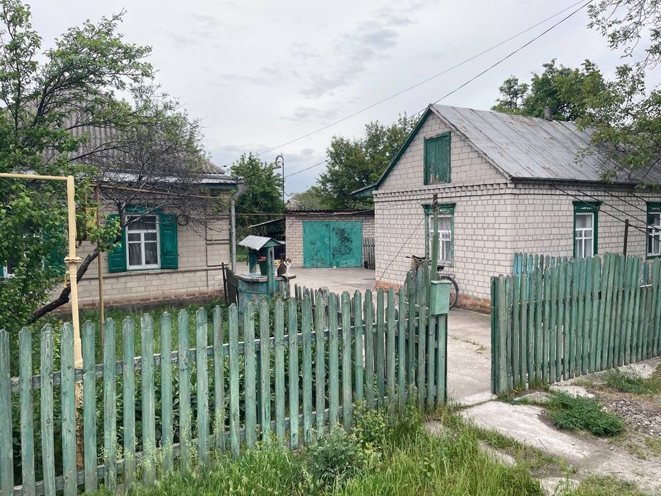 Продам добротний будинок в Підгородному