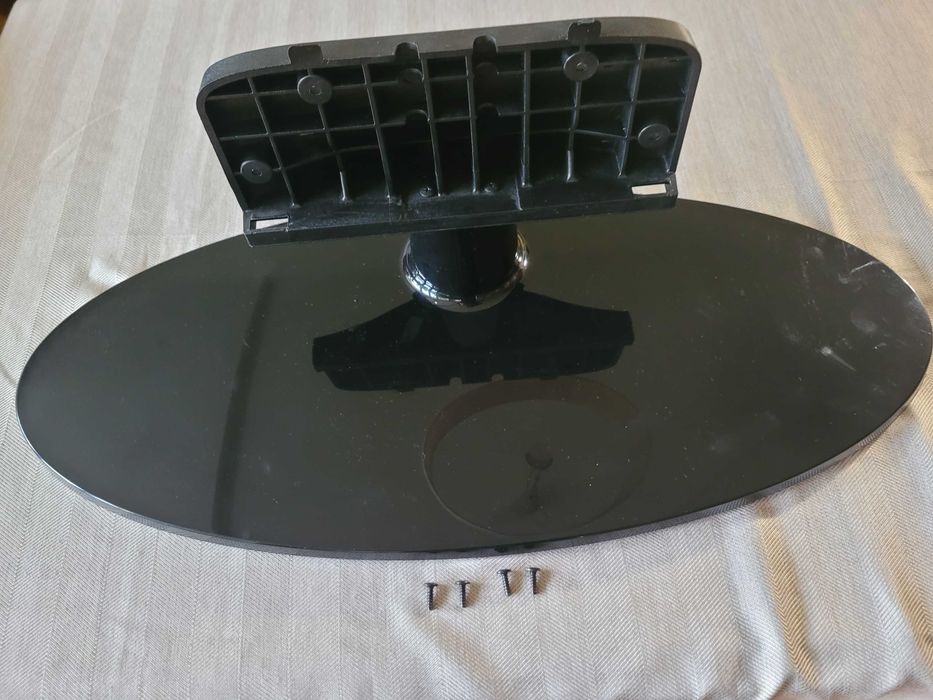 Stojak, uchwyt pod telewizor.