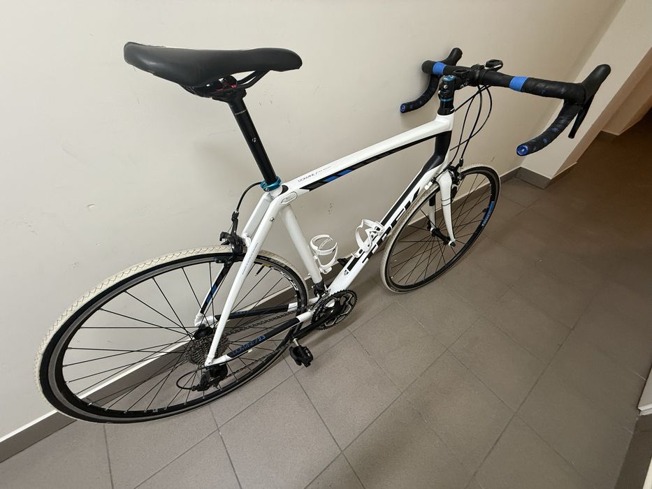 Rower szosowy Trek Domane 2.3