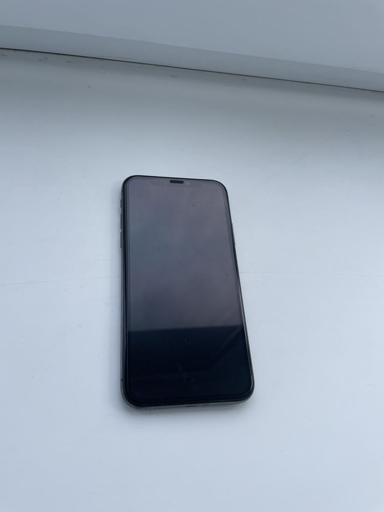 Продам iPhone X за 7500 грн.