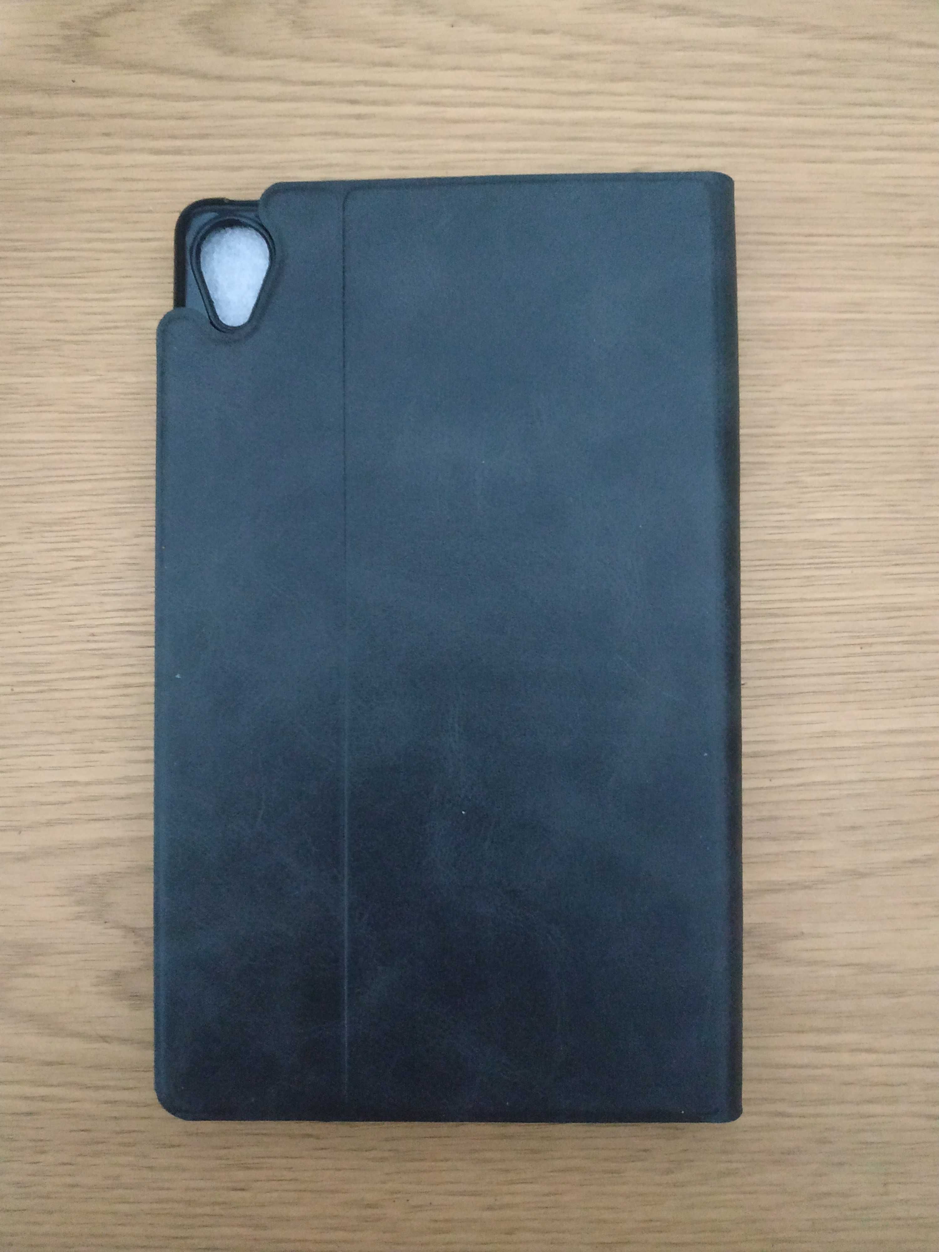 Capa tablet 8" Lenovo M8