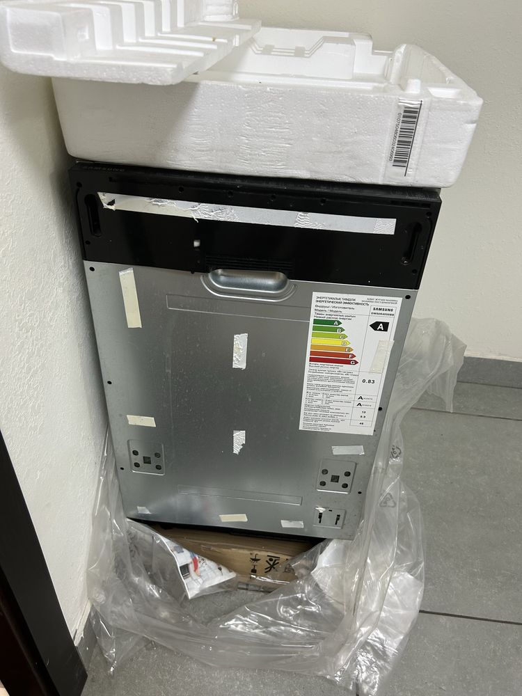 Вбудована посудомийна машина SAMSUNG DW50R4050BB / WT