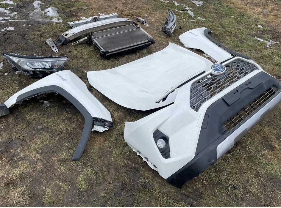 Бампер Toyota Rav4 Розборка Toyota Rav4 IV Тойота Рав 4 Четверть
