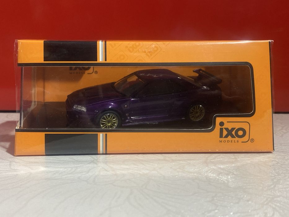 Nissan skiline gtr r34  IXO  1/43