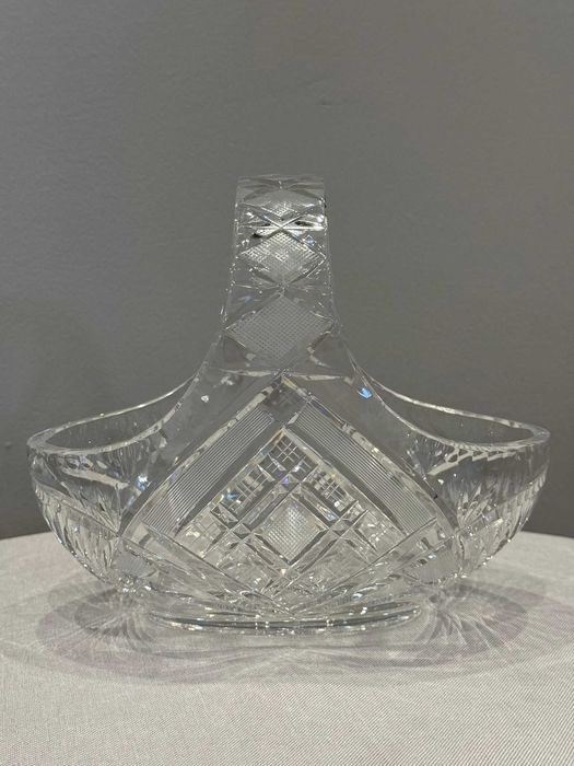 Duży koszyk ręcznie zdobiony, szkło kryształowe.