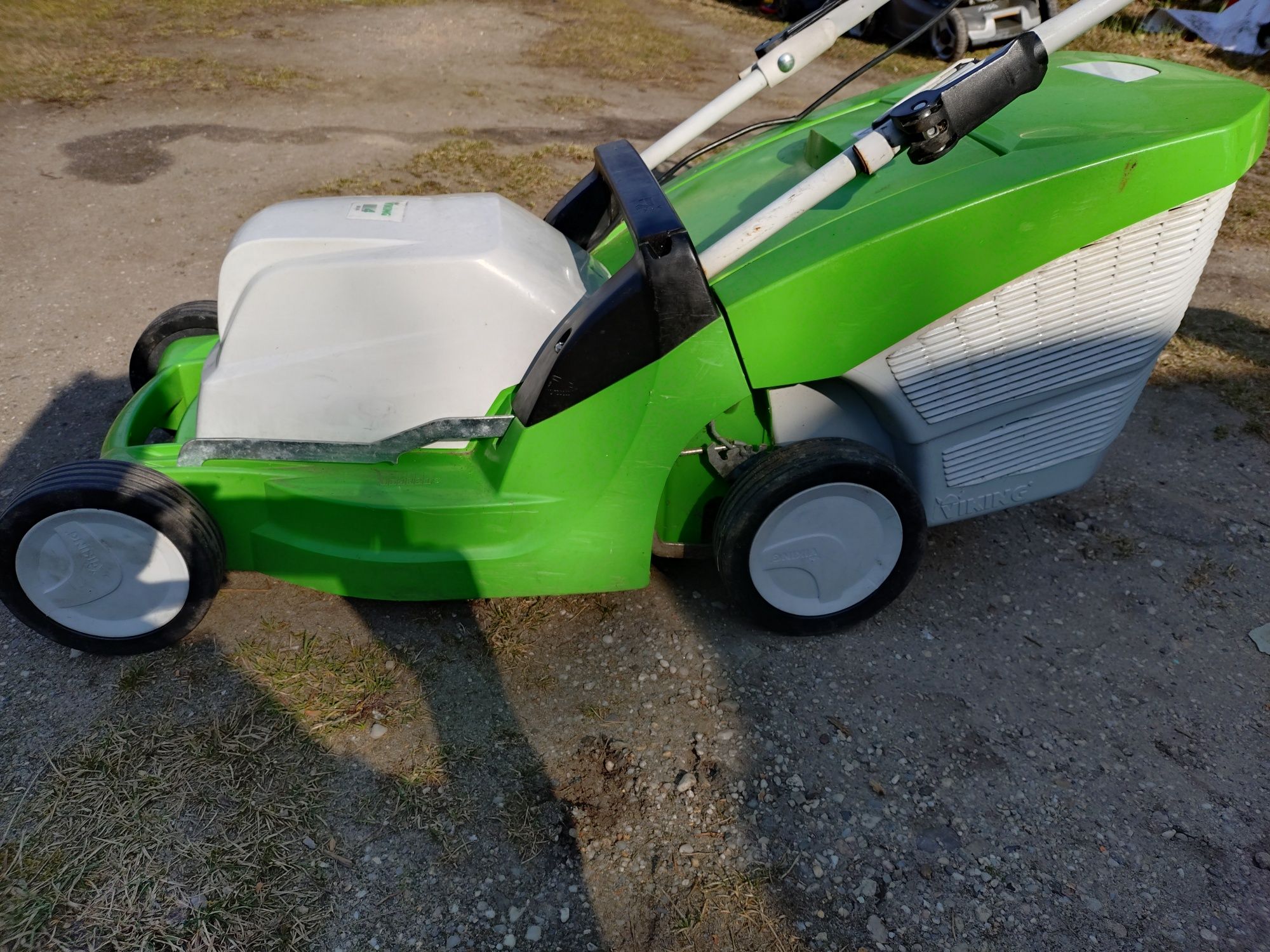 Kosiarka elektryczna Viking ME443
