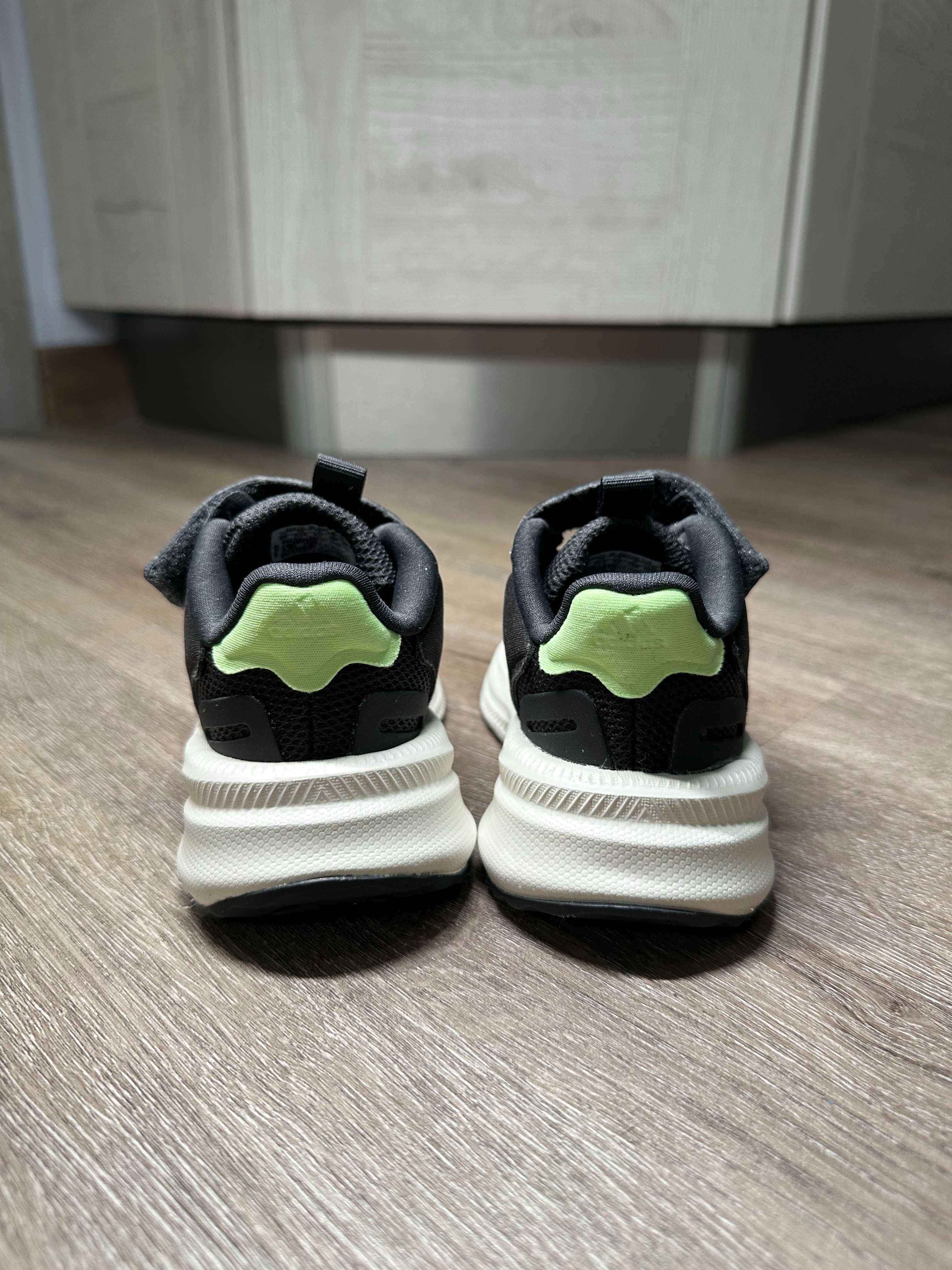стильні дитячі кросівки Adidas Kids - 22 розмір (нові, оригінал)