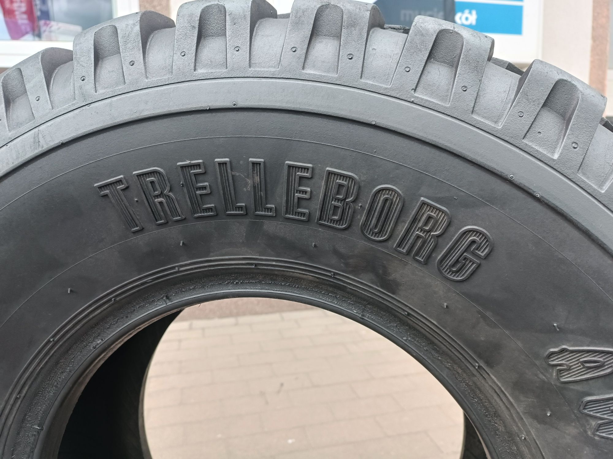 320/80-15.3 Trelleborg AW 305  320/80R15.3  12.5/80-15.3