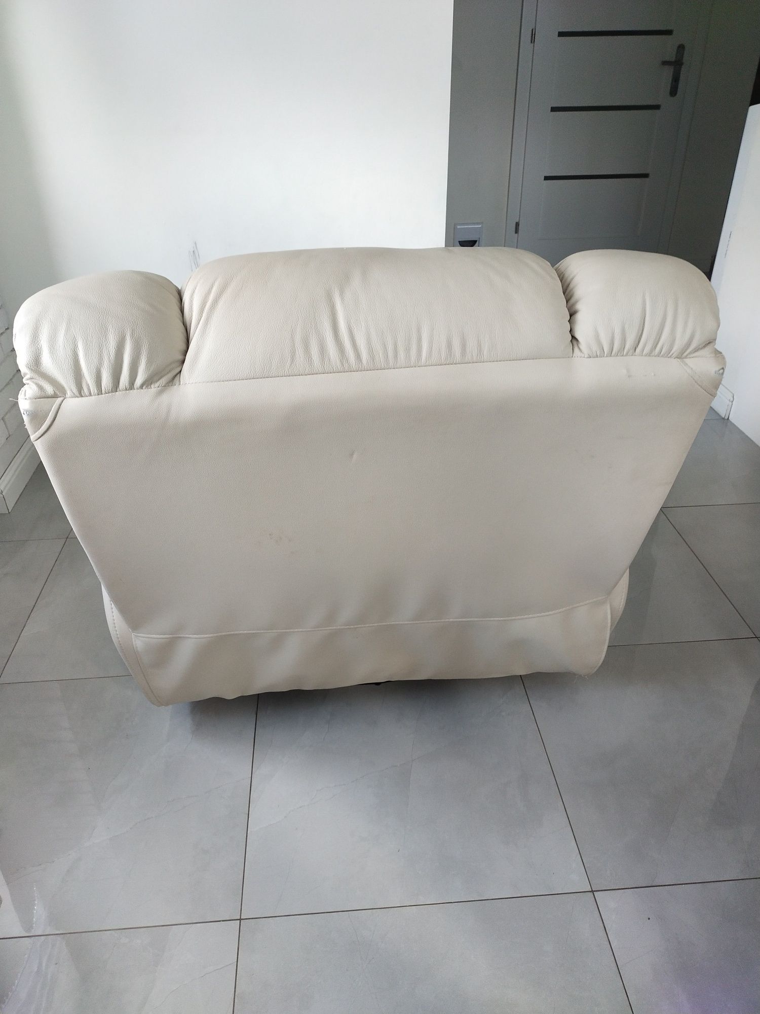 Bujany fotel z funkcją relax skóra naturalna